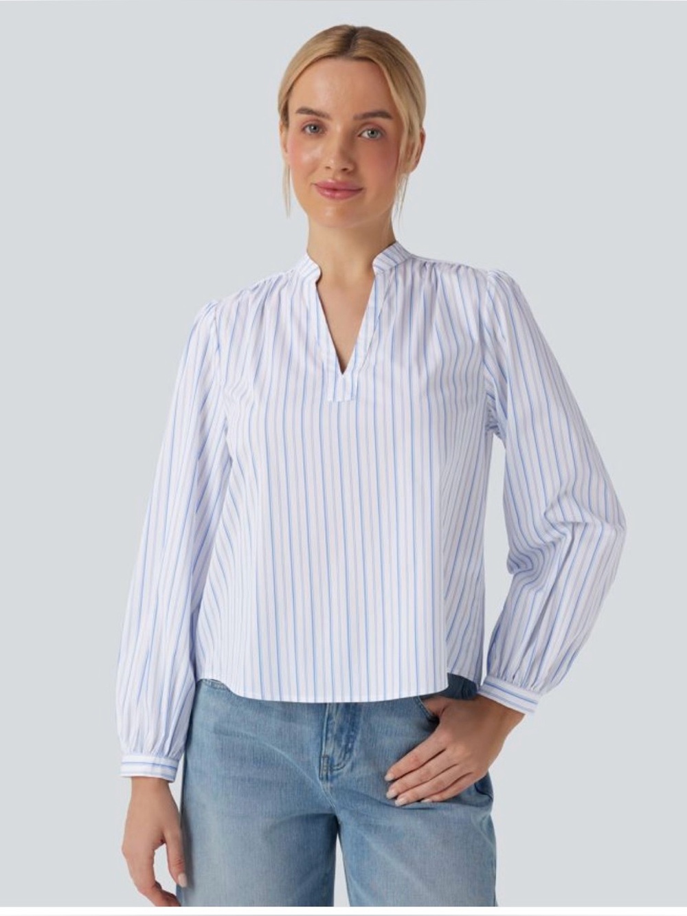 NWT Halara V-neck High Low Striped Print Casual Blouse, size L